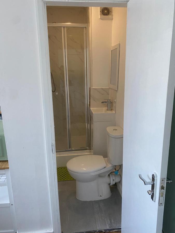 Accommodation Hub Studio 2 Londra Exterior foto