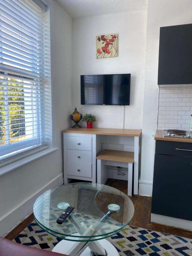 Accommodation Hub Studio 2 Londra Exterior foto
