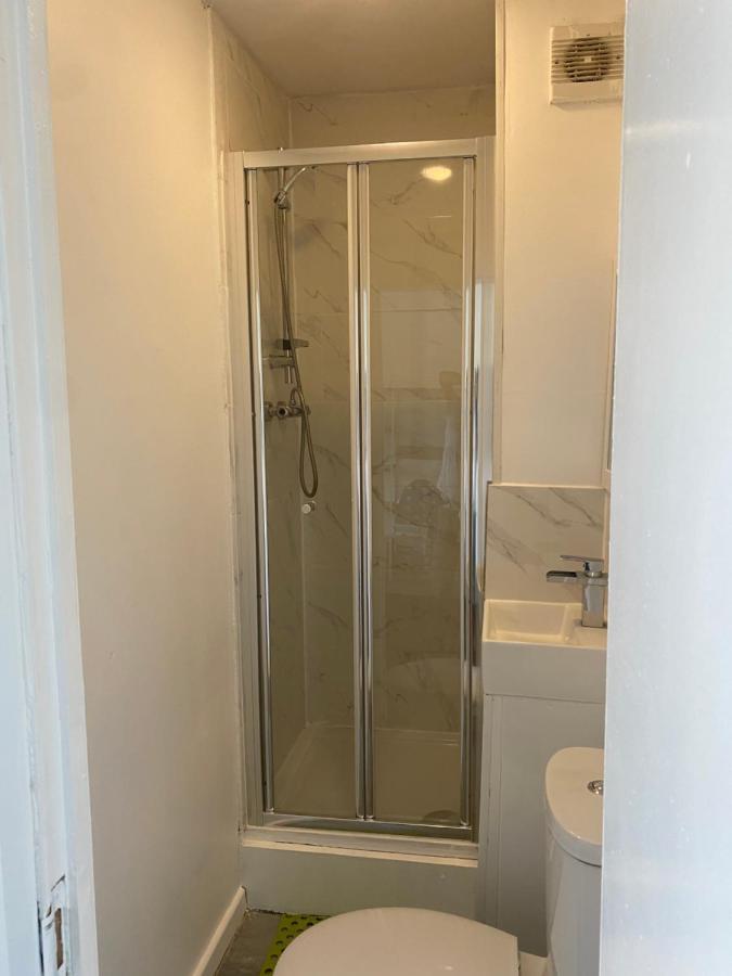 Accommodation Hub Studio 2 Londra Exterior foto
